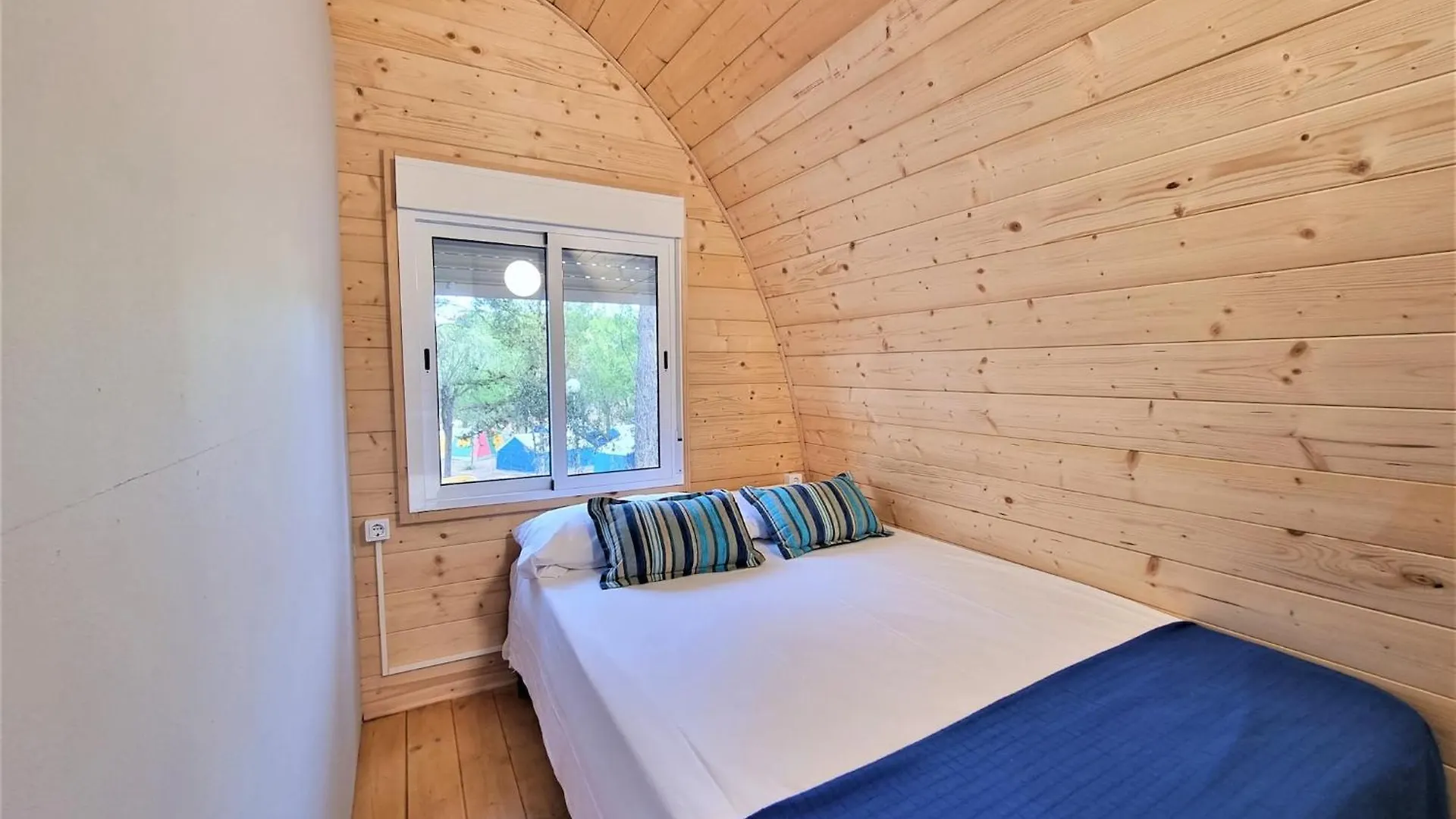Cozy Pet-Friendly Bungalow Near Riells Beach L' Escala Spagna